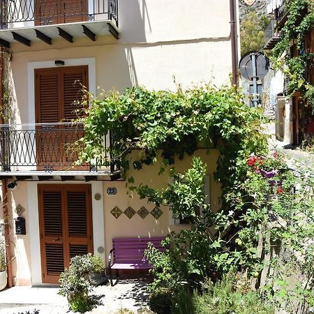 Bed and Breakfast La Casa del Geko Cefalú Exterior foto